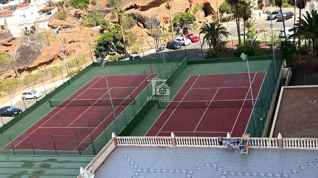 1 slaapkamer Flat te koop in Adeje met zwembad garage - € 264.000 (Ref: 9425648)