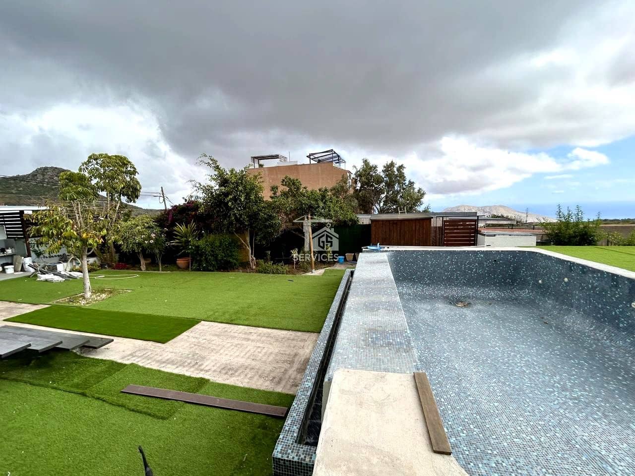 9 soveværelse Villa til salg i Arona med swimmingpool garage - € 880.000 (Ref: 9425649)