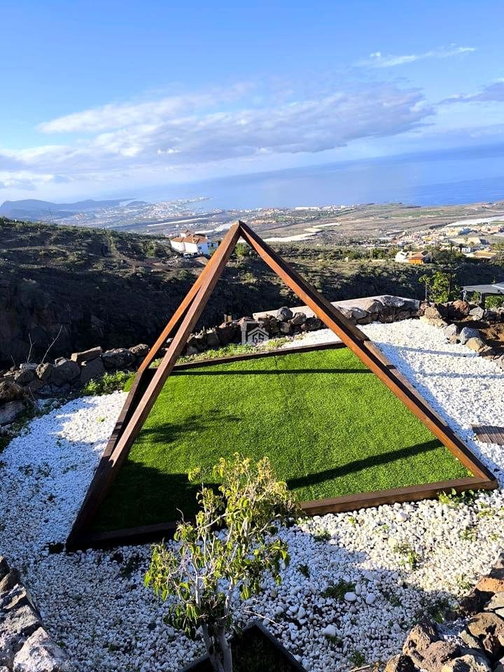 6 slaapkamer Finca/Landhuis te koop in Adeje met garage - € 850.000 (Ref: 9426546)