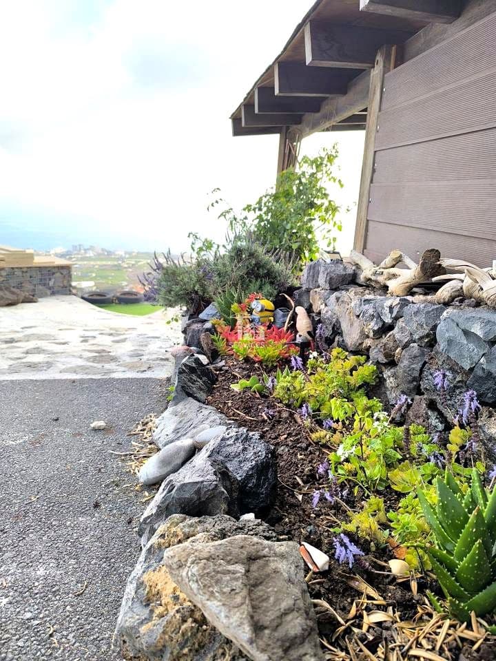 6 slaapkamer Finca/Landhuis te koop in Adeje met garage - € 850.000 (Ref: 9426546)