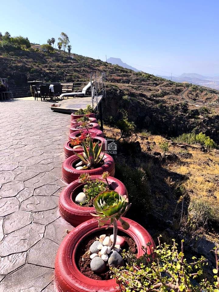 6 slaapkamer Finca/Landhuis te koop in Adeje met garage - € 850.000 (Ref: 9426546)