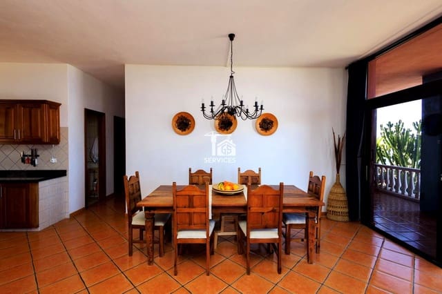 4 soveværelse Finca/Landehus til salg i Guía de Isora med garage - € 695.000 (Ref: 9426547)