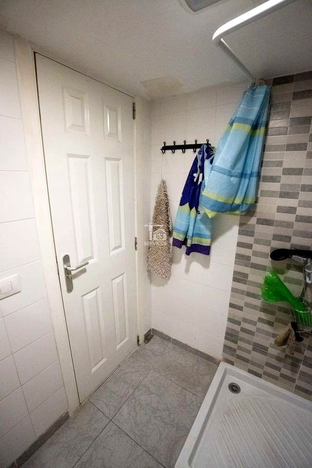 1 soverom Bedrift til leie i Arona - € 1 300 (Ref: 9429092)