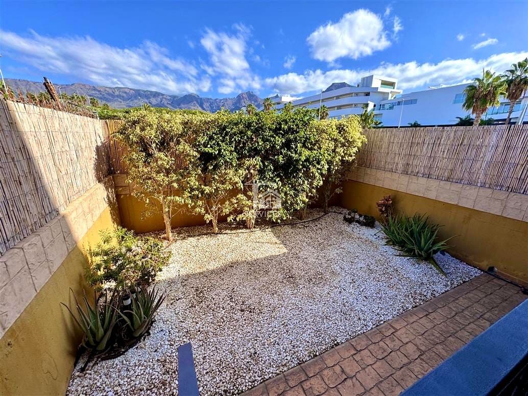 1 soverom Leilighet til salgs i Costa Adeje med svømmebasseng garasje - € 420 000 (Ref: 9436609)