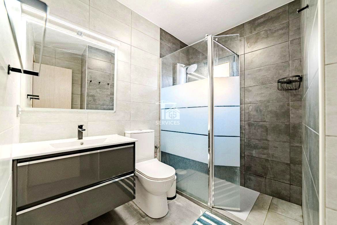 3 sypialnia Willa na sprzedaż w San Miguel de Abona z basenem - 420 000 € (Ref: 9442881)