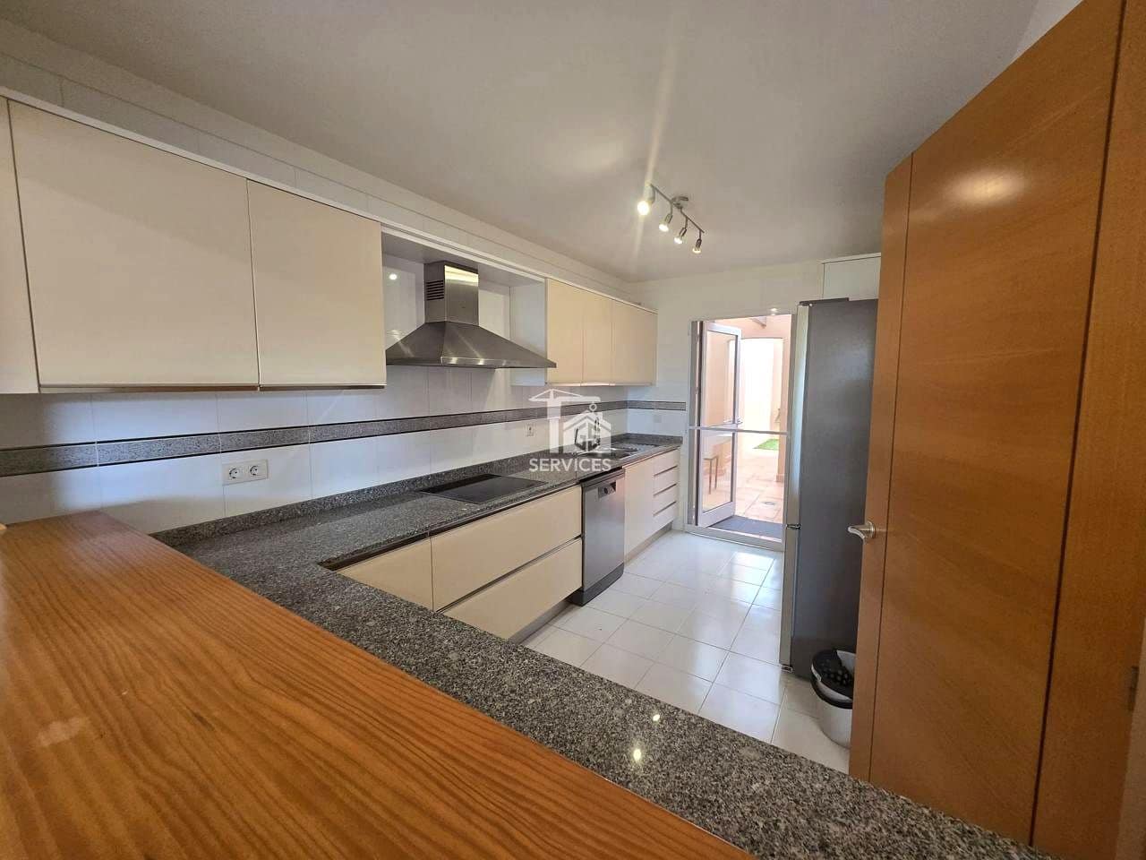 2 bedroom Villa for rent in Costa Adeje with pool garage - € 3,500 (Ref: 9447330)