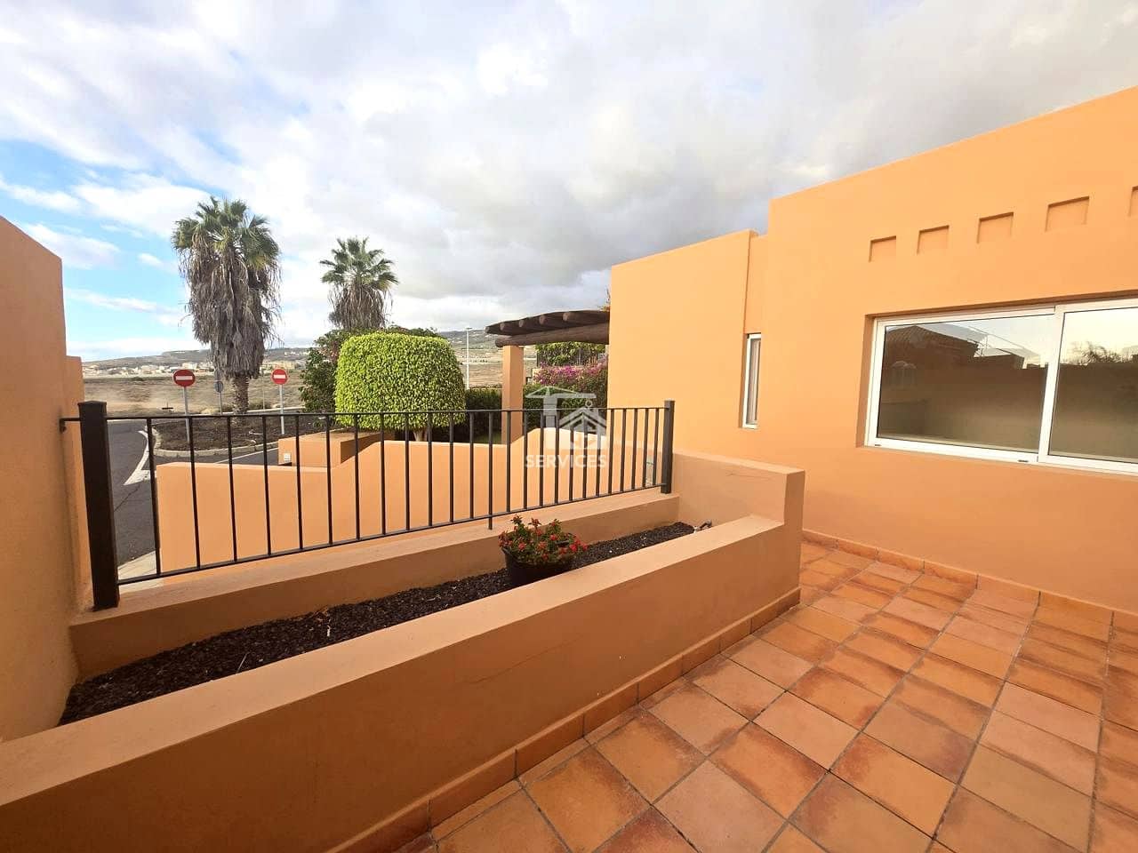 2 bedroom Villa for rent in Costa Adeje with pool garage - € 3,500 (Ref: 9447330)