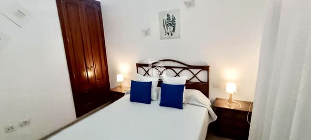 1 slaapkamer Flat te koop in Los Cristianos, Arona met zwembad garage - € 285.000 (Ref: 9448487)