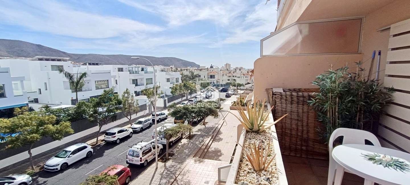 1 makuuhuone Asunto myytävänä paikassa Arona mukana uima-altaan 
autotalli - 295 000 € (Ref: 9448487)