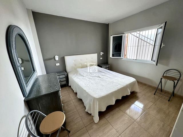 1 soverom Leilighet til salgs i Los Cristianos, Arona med svømmebasseng garasje - € 235 000 (Ref: 9450038)