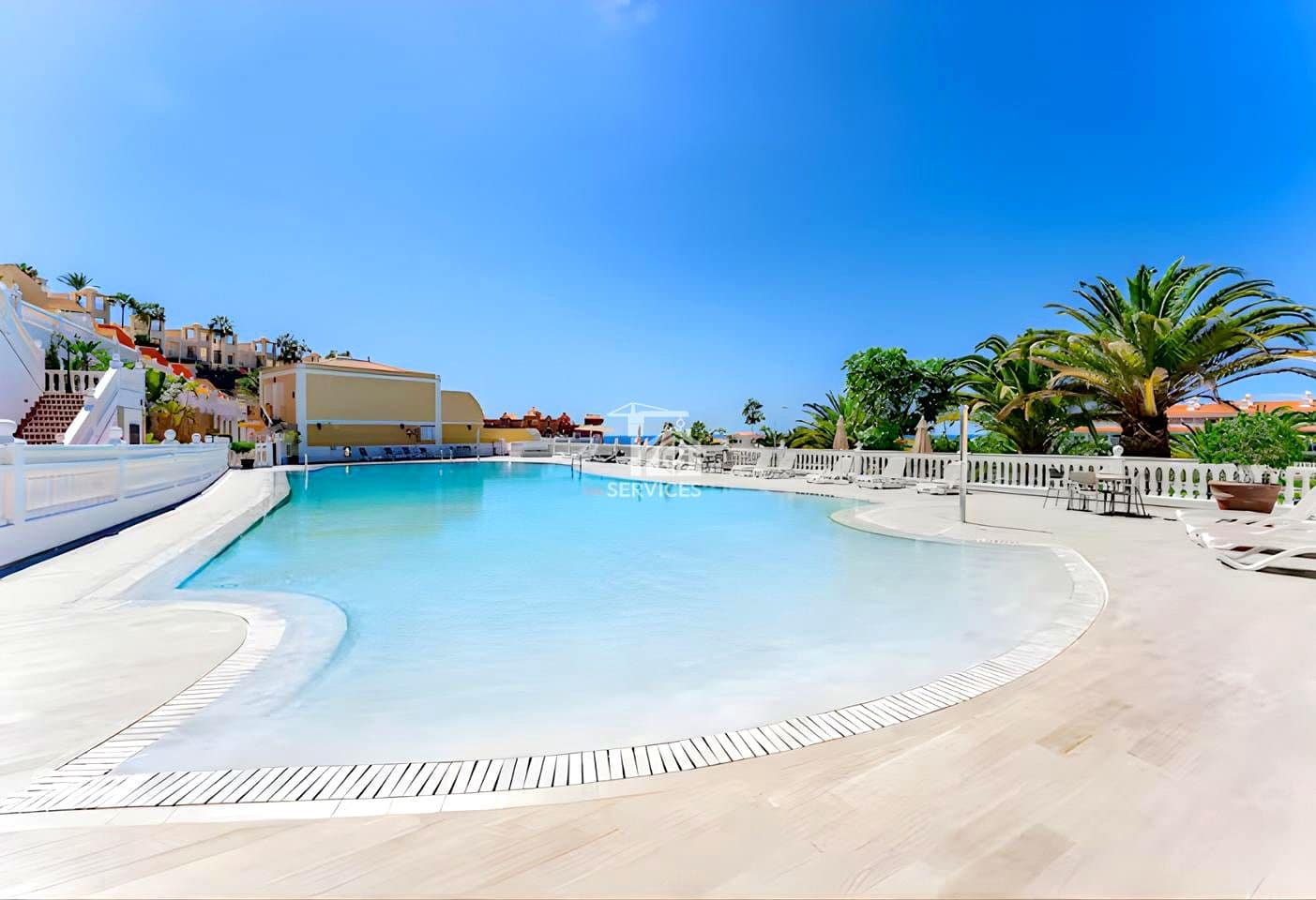 1 slaapkamer Flat te koop in Costa Adeje met zwembad - € 580.000 (Ref: 9450039)