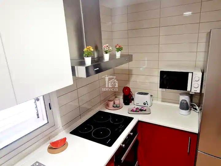 3 sypialnia Willa na sprzedaż w Costa Adeje z basenem garażem - 470 000 € (Ref: 9451674)