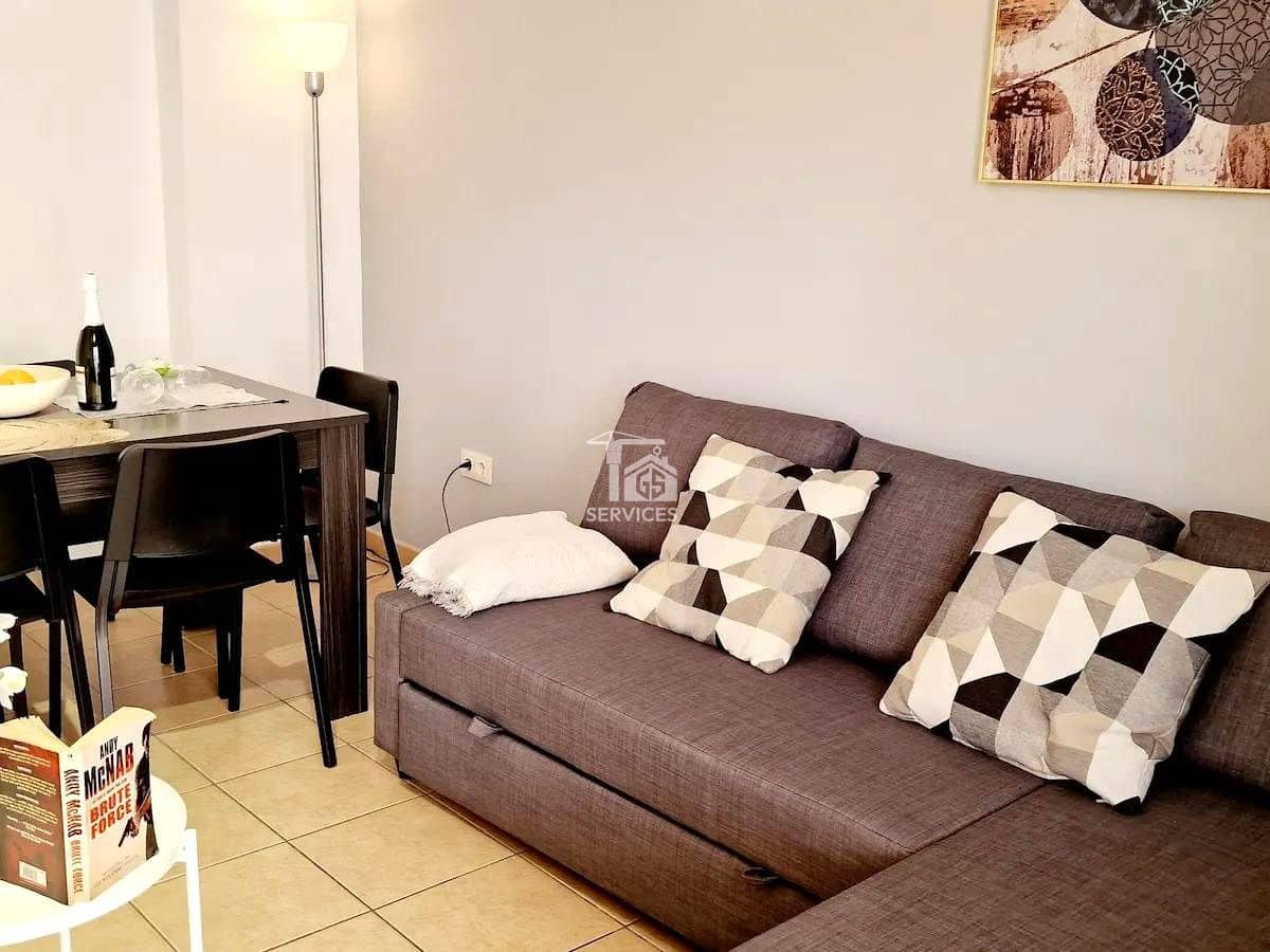 3 sypialnia Willa na sprzedaż w Costa Adeje z basenem garażem - 470 000 € (Ref: 9451674)