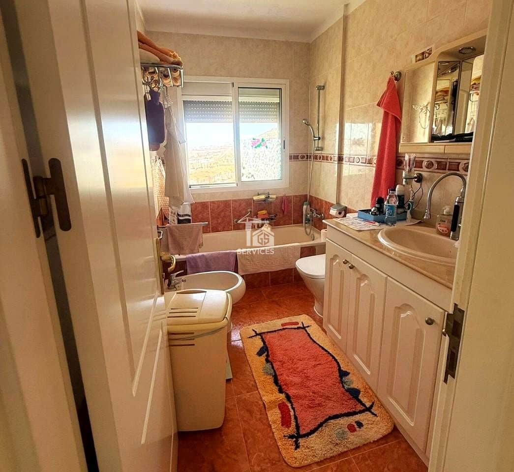 Chalet de 4 habitaciones en Costa Adeje en venta con garaje - 589.000 € (Ref: 9452927)