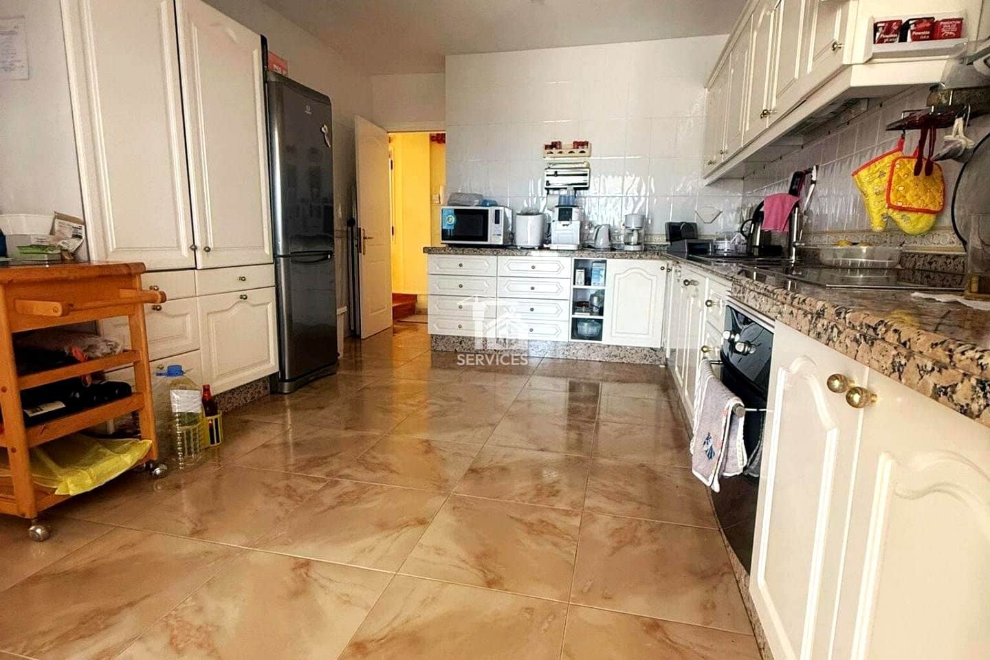 Chalet de 4 habitaciones en Costa Adeje en venta con garaje - 589.000 € (Ref: 9452927)