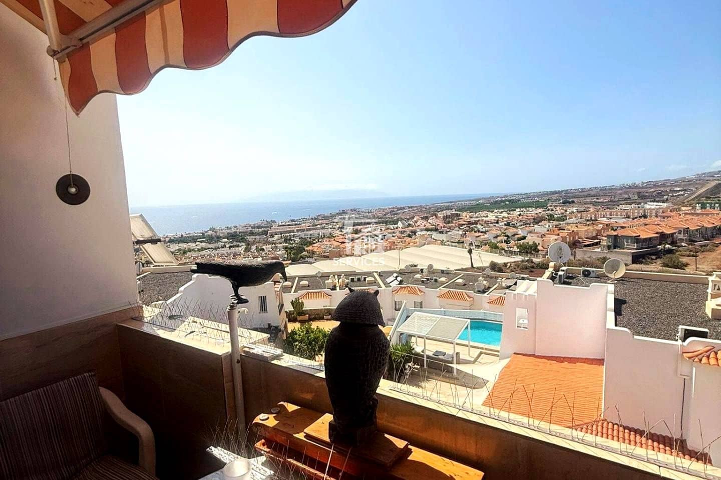 Chalet de 4 habitaciones en Costa Adeje en venta con garaje - 589.000 € (Ref: 9452927)