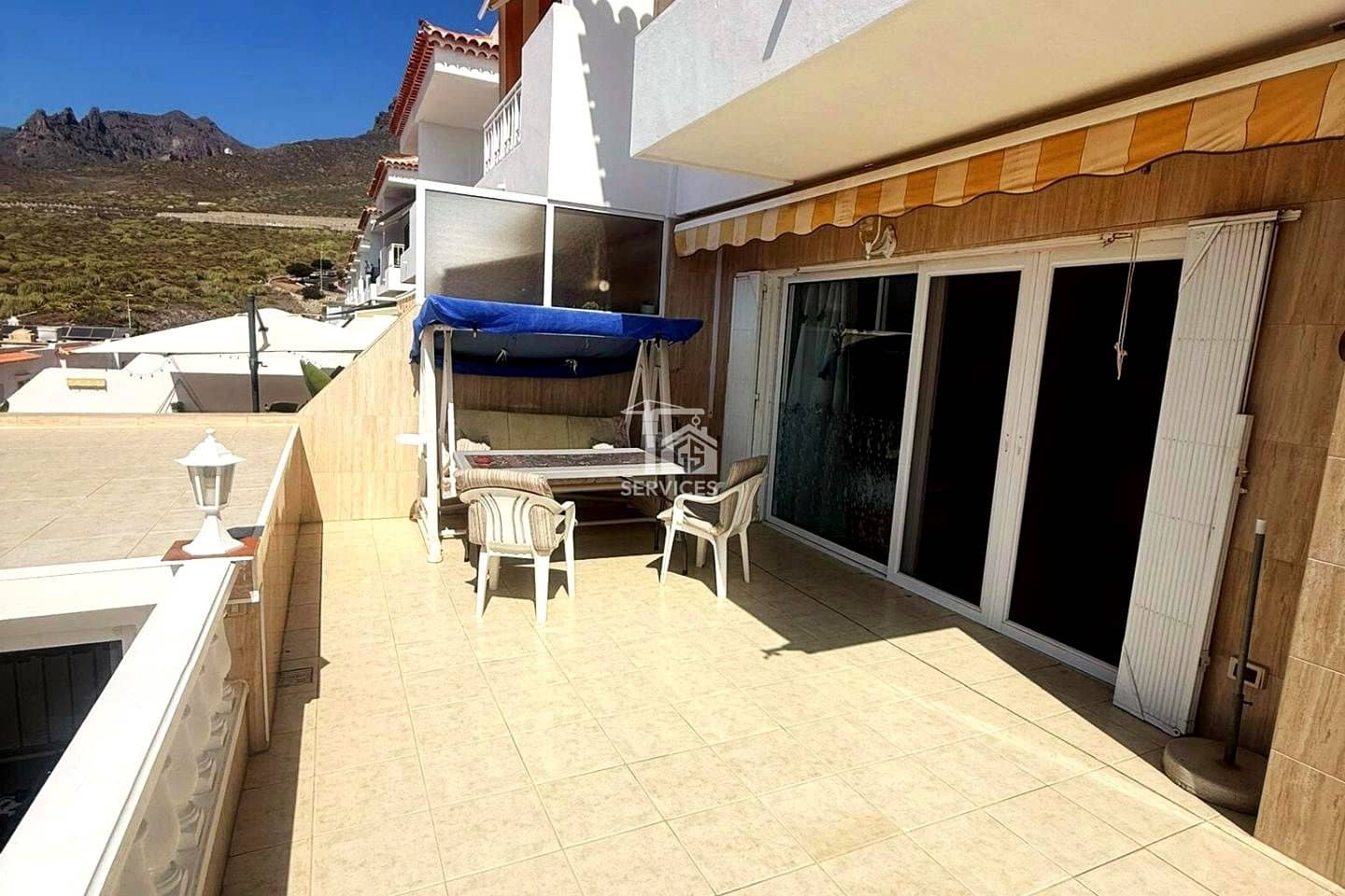 Chalet de 4 habitaciones en Costa Adeje en venta con garaje - 589.000 € (Ref: 9452927)