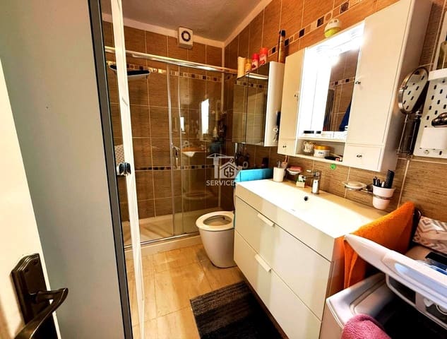 1 makuuhuone Asunto myytävänä paikassa Guía de Isora mukana uima-altaan 
autotalli - 230 000 € (Ref: 9453678)