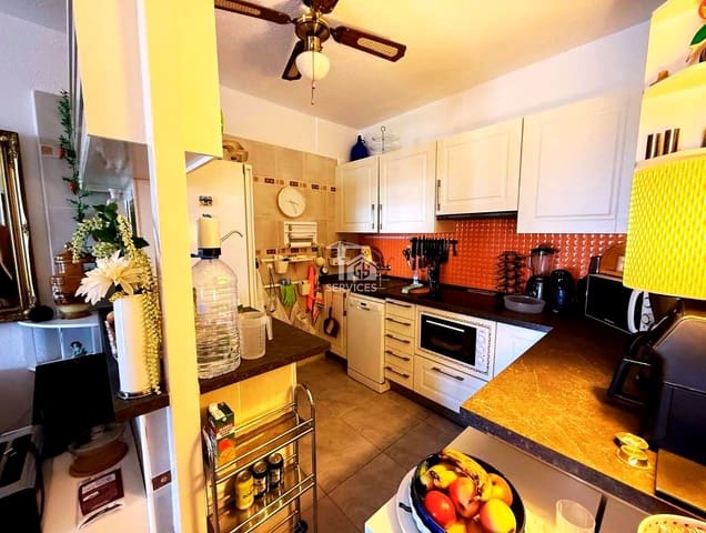 1 makuuhuone Asunto myytävänä paikassa Guía de Isora mukana uima-altaan 
autotalli - 230 000 € (Ref: 9453678)