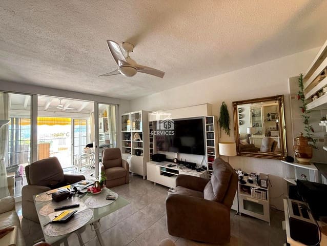 1 makuuhuone Asunto myytävänä paikassa Guía de Isora mukana uima-altaan 
autotalli - 230 000 € (Ref: 9453678)