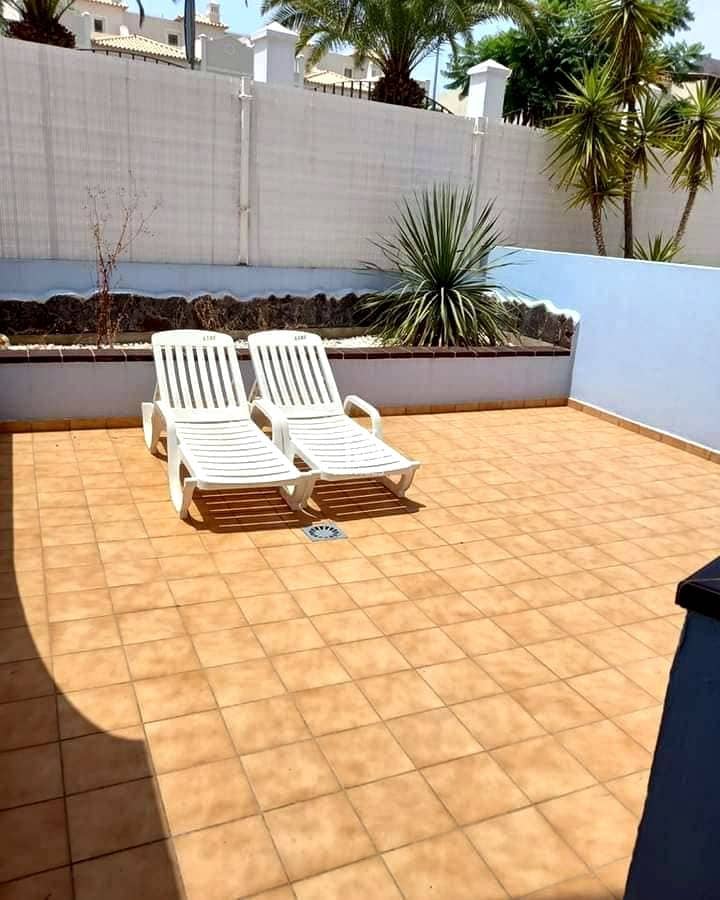 1 bedroom Flat for sale in Arona with pool - € 315,000 (Ref: 9453679)