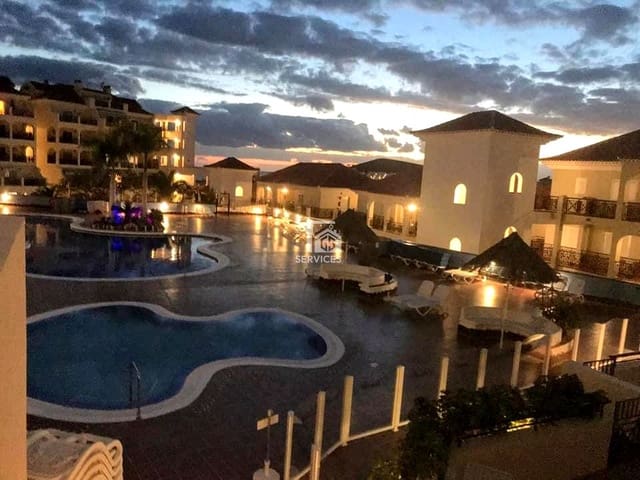 1 slaapkamer Flat te koop in Los Cristianos, Arona met zwembad - € 315.000 (Ref: 9453679)