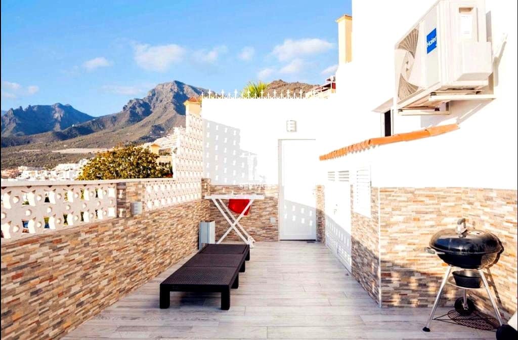 3 Zimmer Villa zu verkaufen in Costa Adeje mit Pool Garage - 630.000 € (Ref: 9469034)