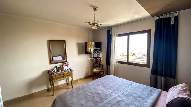 3 soveværelse Villa til salg i Granadilla de Abona med swimmingpool garage - € 289.000 (Ref: 9475672)