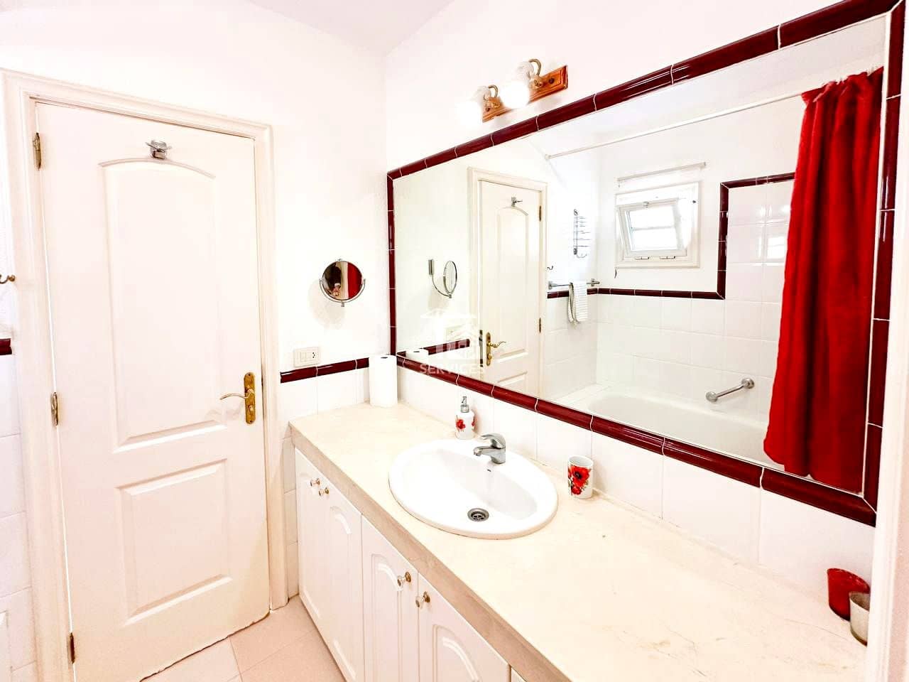 1 slaapkamer Flat te koop in Costa Adeje met zwembad garage - € 299.000 (Ref: 9475740)