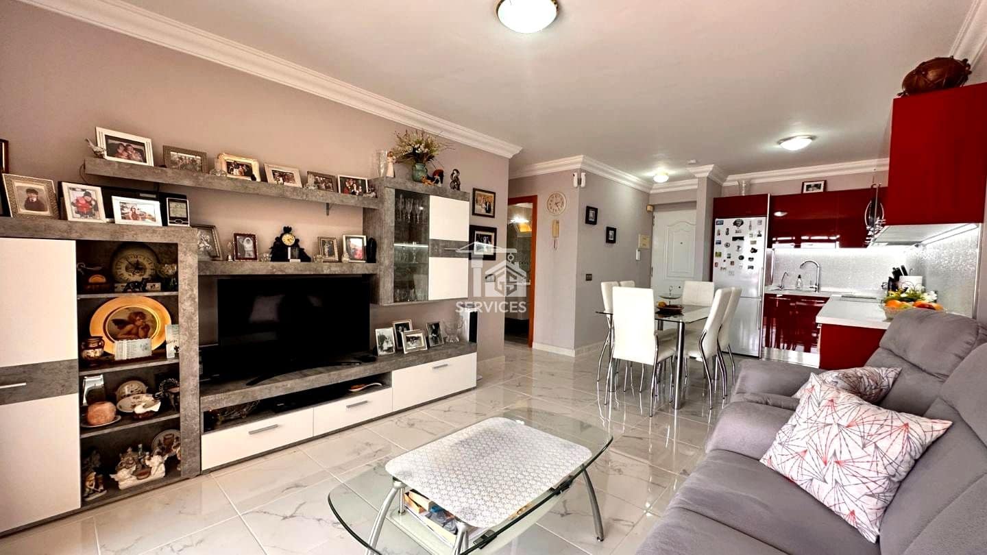 2 bedroom Flat for sale in Costa Adeje with pool garage - € 420,000 (Ref: 9475742)