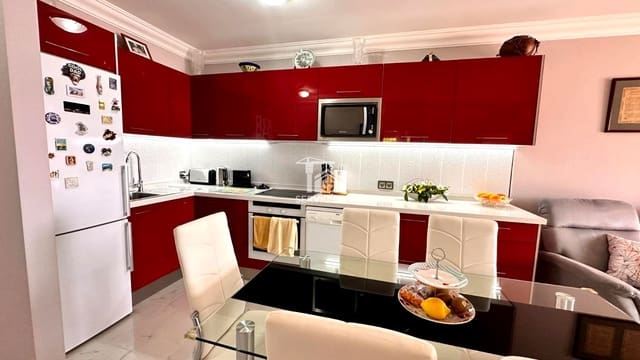 2 bedroom Flat for sale in Torviscas Centro y Alto, Adeje with pool garage - € 420,000 (Ref: 9475742)
