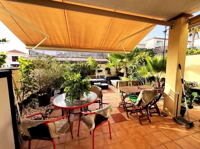 3 soverom Villa til salgs i Chayofa, Arona med svømmebasseng garasje - € 380 000 (Ref: 9490007)