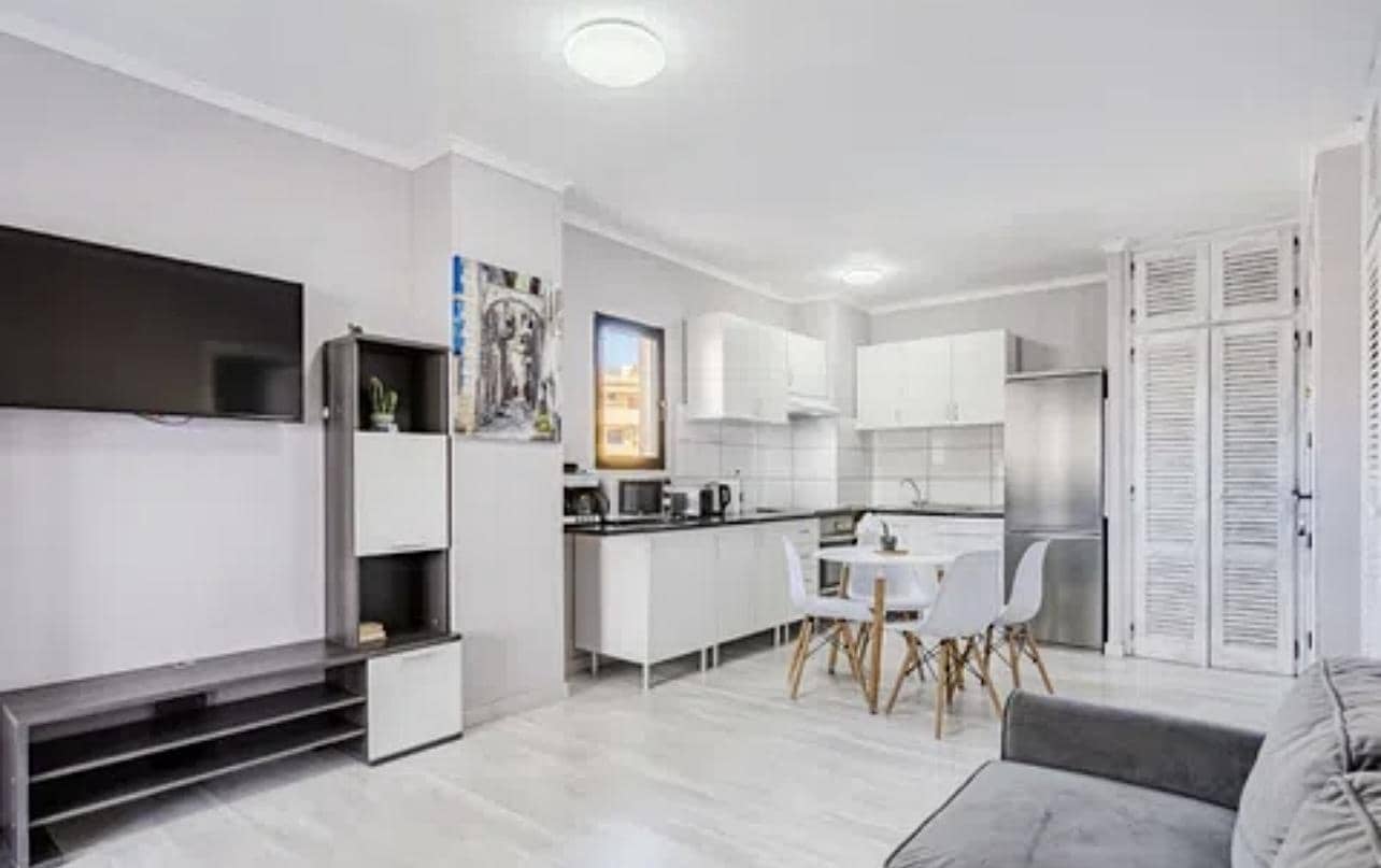 2 bedroom Flat for sale in Adeje with garage - € 295,000 (Ref: 9490009)