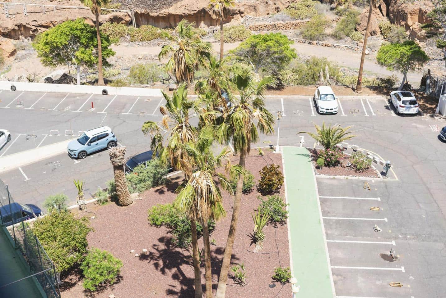 2 bedroom Flat for sale in Adeje with garage - € 295,000 (Ref: 9490009)