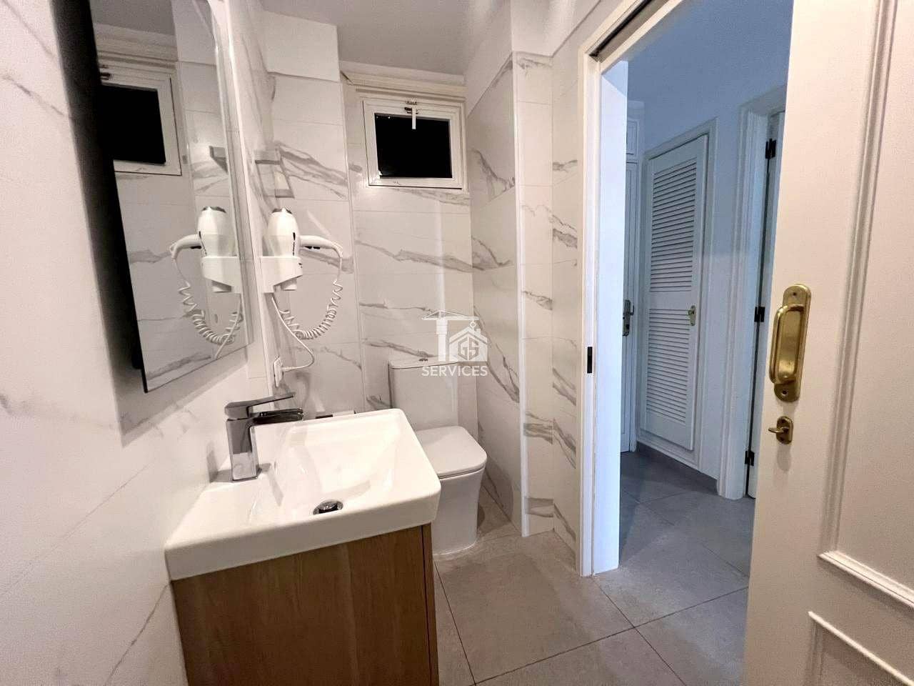 1 bedroom Flat for sale in Arona with garage - € 235,000 (Ref: 9490010)