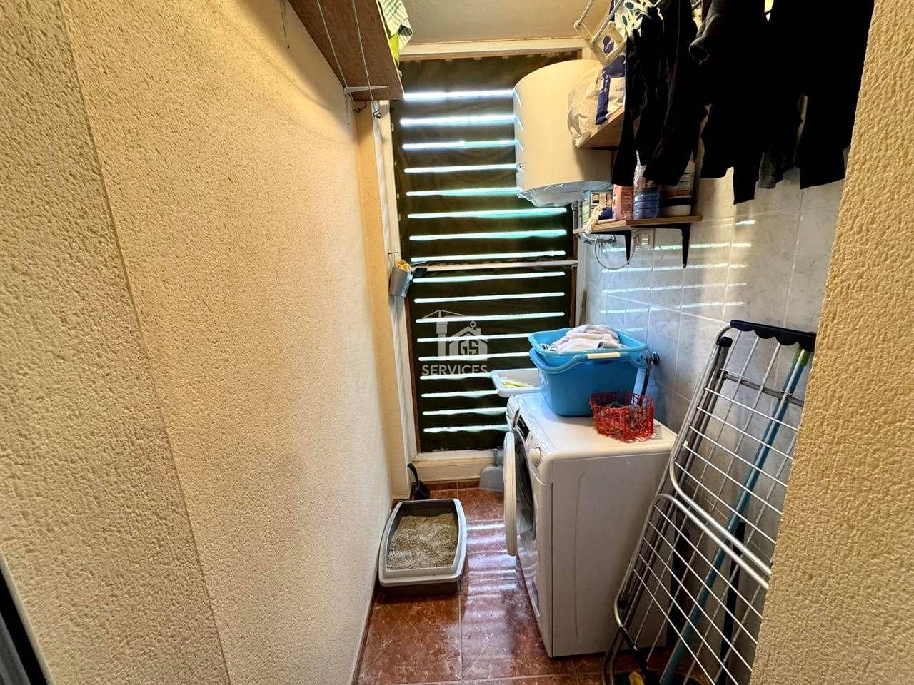 2 bedroom Flat for sale in Arona with garage - € 195,000 (Ref: 9490013)