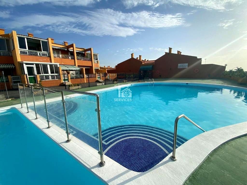 1 bedroom Flat for sale in Arona with pool - € 240,000 (Ref: 9490100)