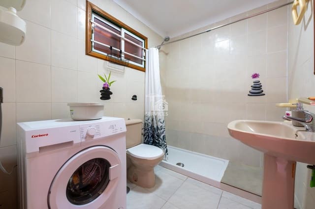 1 soverom Leilighet til salgs i Los Cristianos, Arona med svømmebasseng - € 240 000 (Ref: 9490100)