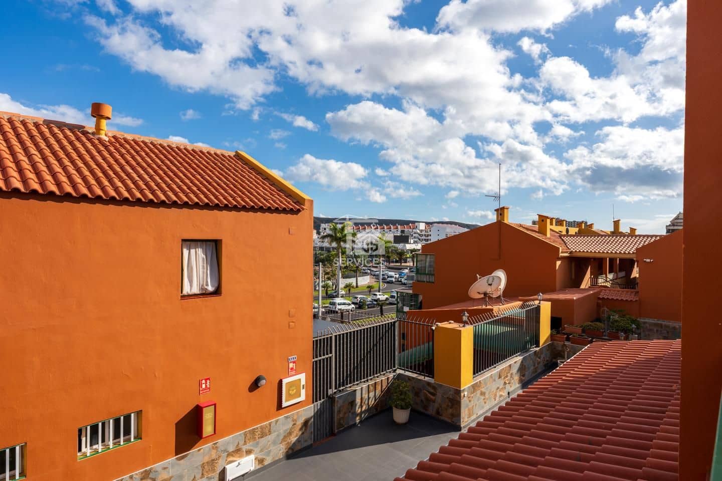 1 slaapkamer Flat te koop in Arona met zwembad - € 240.000 (Ref: 9490100)