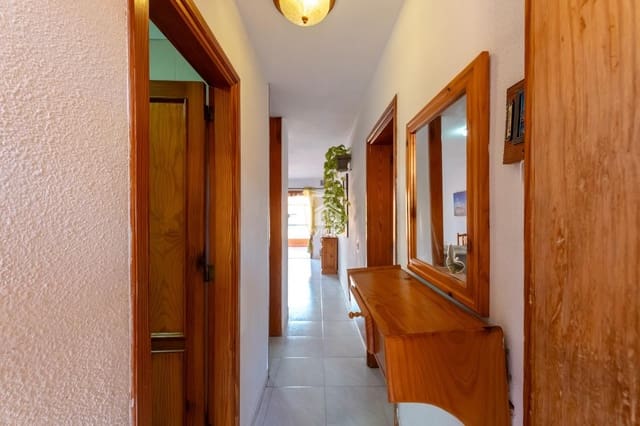 1 soverom Leilighet til salgs i Los Cristianos, Arona med svømmebasseng - € 240 000 (Ref: 9490100)