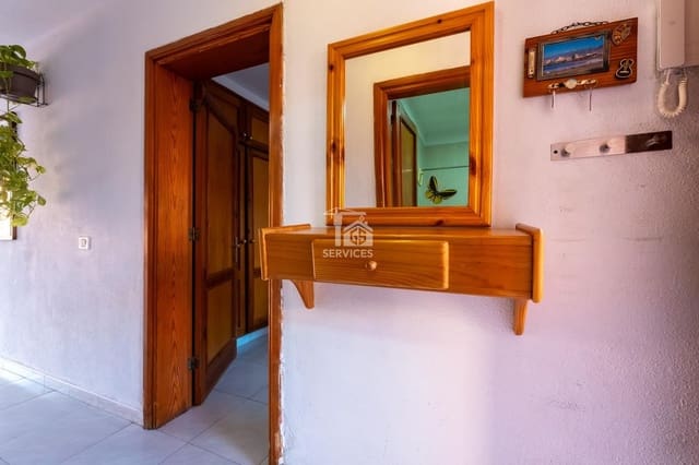 1 soverom Leilighet til salgs i Los Cristianos, Arona med svømmebasseng - € 240 000 (Ref: 9490100)