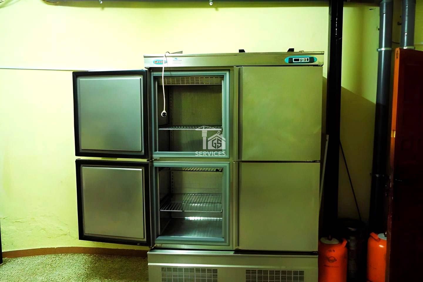 7 bedroom Business for sale in Parrillas with garage - € 380,000 (Ref: 9494231)