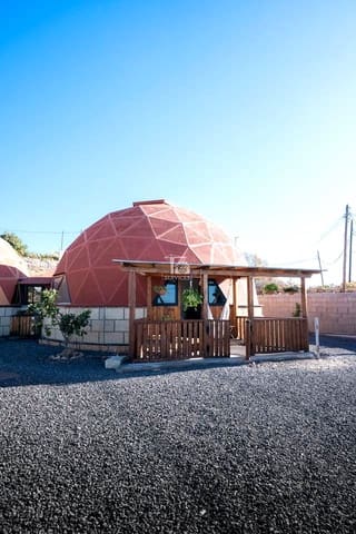 5 bedroom Villa for sale in Granadilla de Abona with garage - € 600,000 (Ref: 9499500)