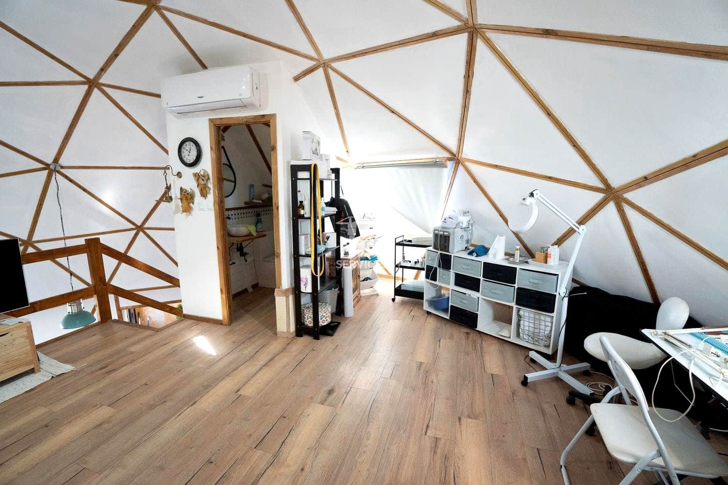 5 bedroom Villa for sale in Granadilla de Abona with garage - € 600,000 (Ref: 9499500)