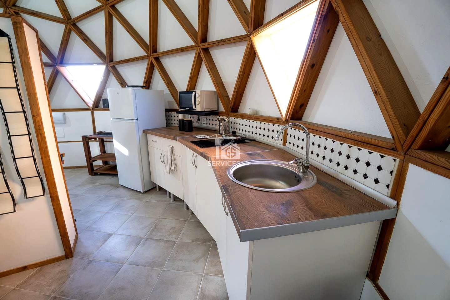 5 bedroom Villa for sale in Granadilla de Abona with garage - € 600,000 (Ref: 9499500)