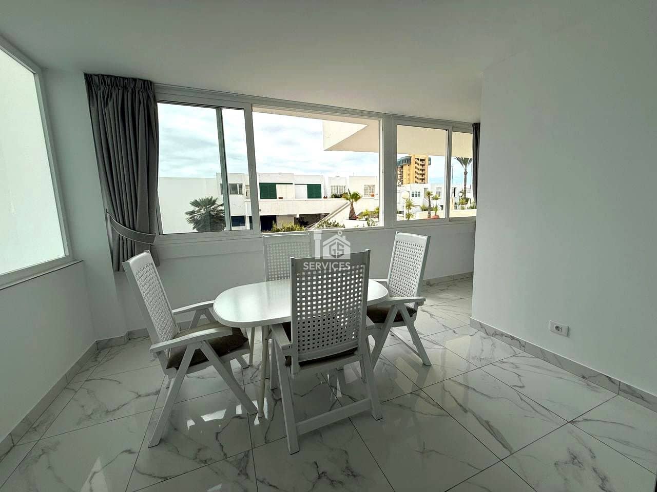 2 bedroom Flat for sale in Arona with pool garage - € 520,000 (Ref: 9499510)