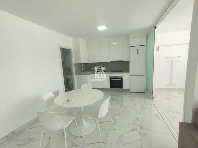 1 slaapkamer Flat te koop in Los Cristianos, Arona met zwembad garage - € 441.000 (Ref: 9499512)