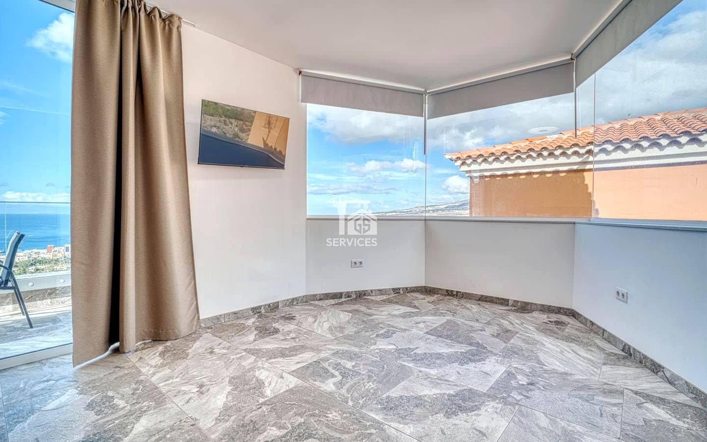 4 bedroom Villa for sale in Adeje with garage - € 799,000 (Ref: 9503550)