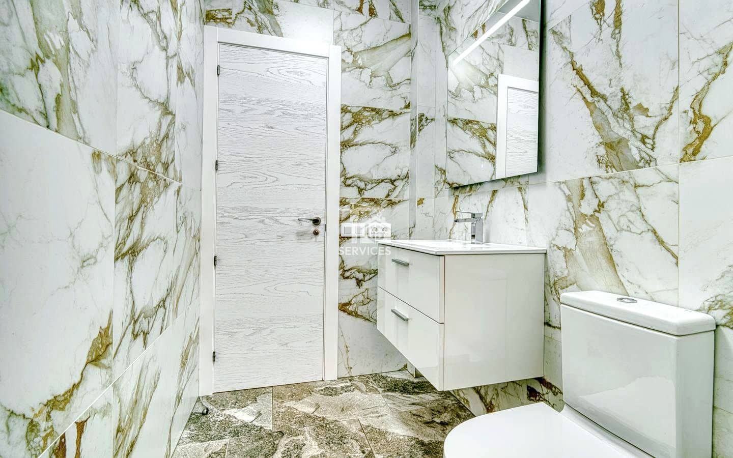 4 bedroom Villa for sale in Adeje with garage - € 799,000 (Ref: 9503550)