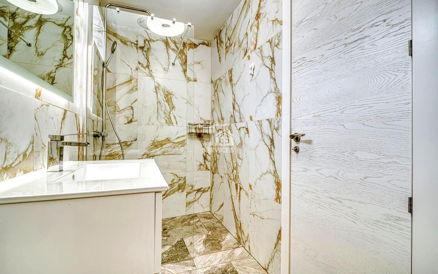 4 bedroom Villa for sale in Adeje with garage - € 799,000 (Ref: 9503550)